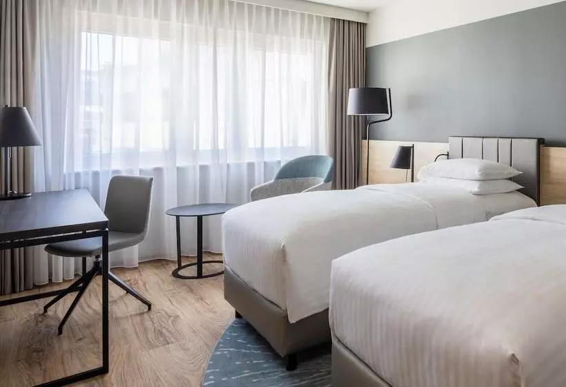 Chambre Deluxe, Basel Marriott