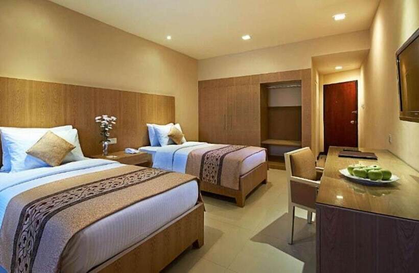 Номер Deluxe Вид на Море, Berjaya Hotel Colombo