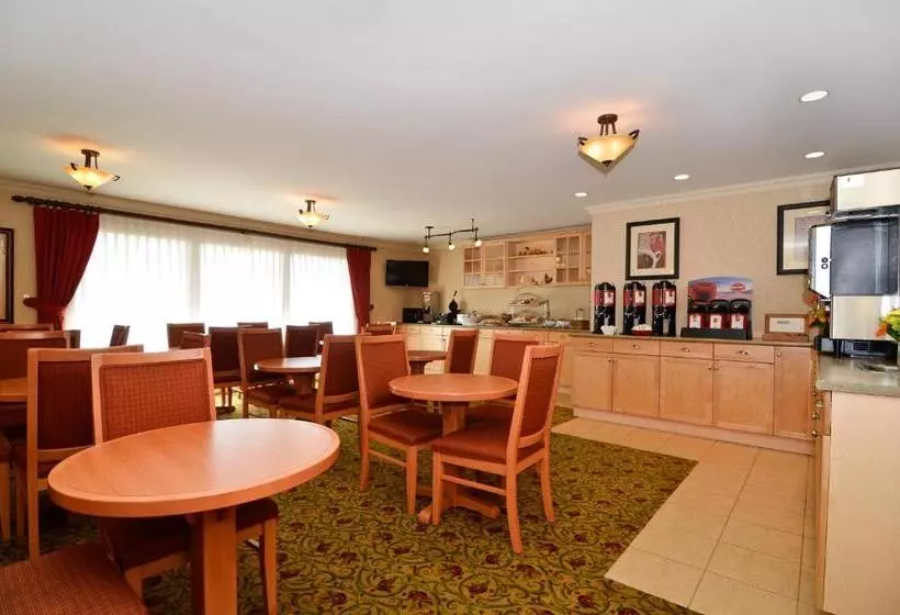 スイート, Best Western Plus Langley Inn
