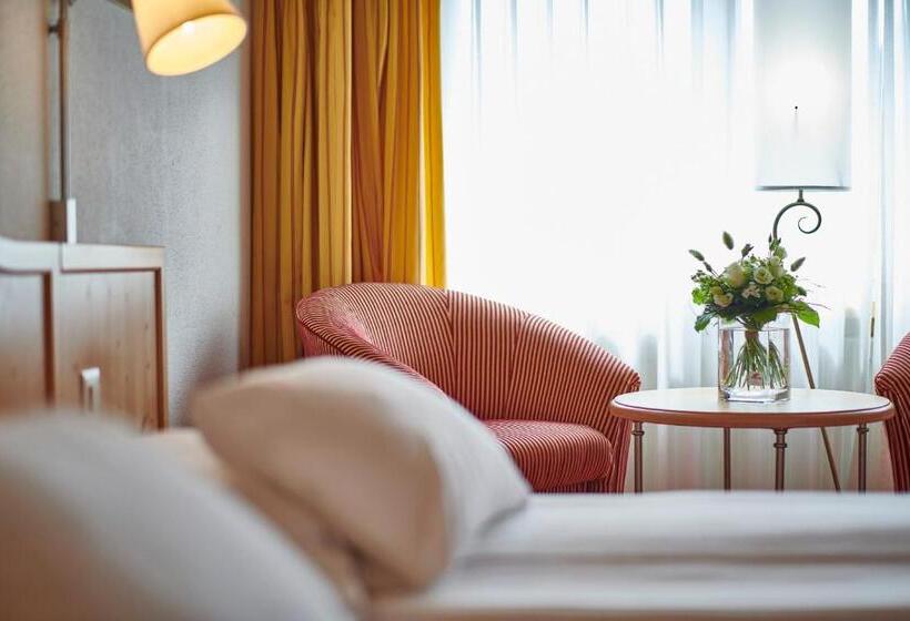 غرفة قياسية مطلة على الجبل, Bristol Relais Du Silence Superior