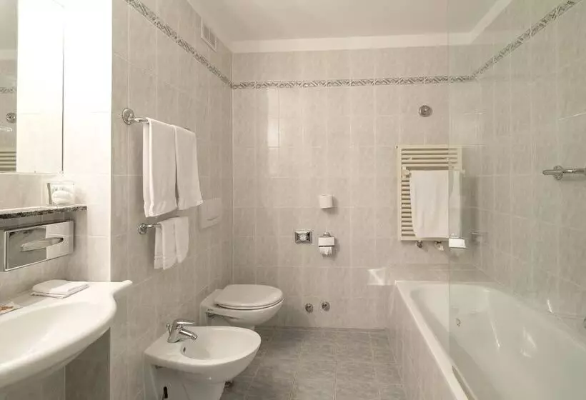 Quarto Triplo Standart, Campione