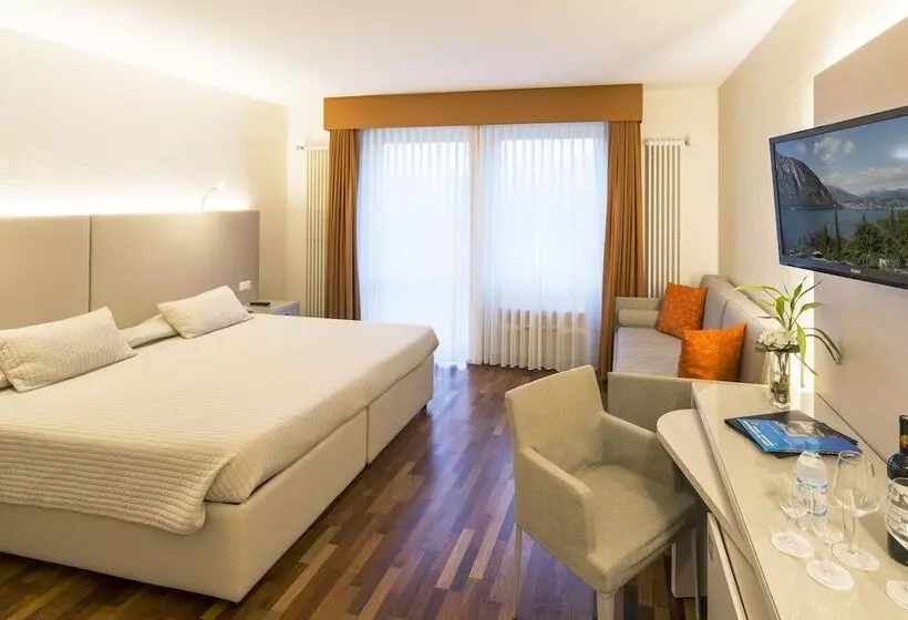 Quarto Triplo Standart, Campione