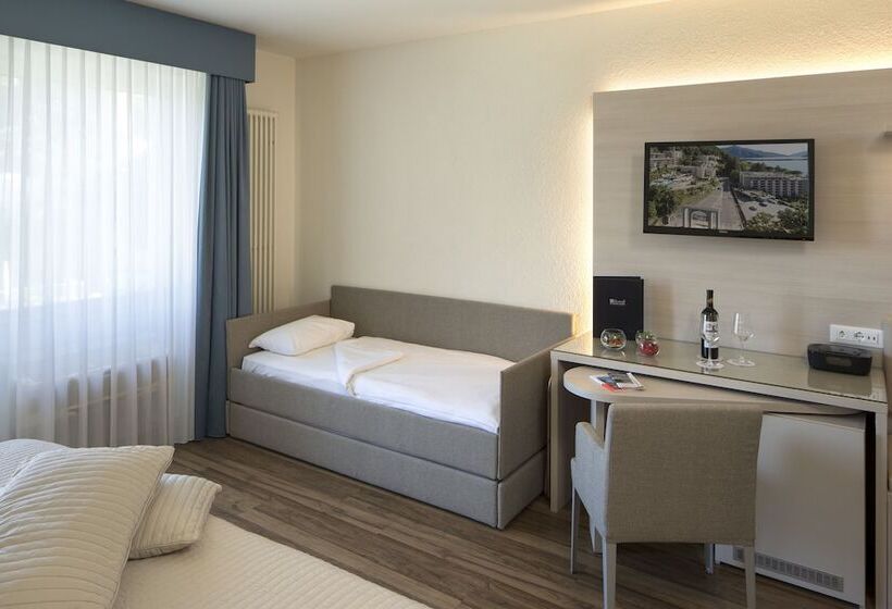 חדר משפחתי, Campione