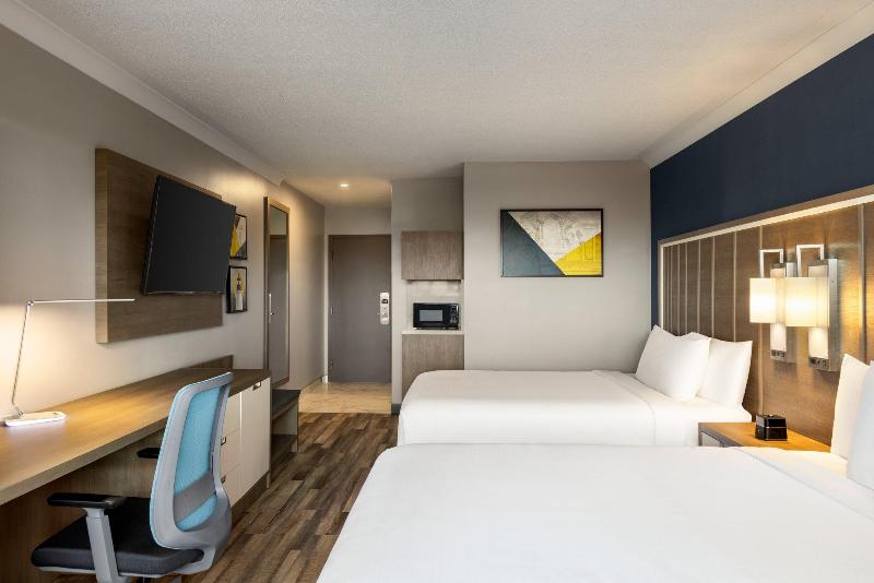 스탠다드 룸 퀸사이즈 침대, Crowne Plaza Saint John Harbour View, An Ihg