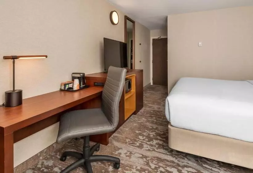 スタンダードトリプルルーム, Comfort Inn