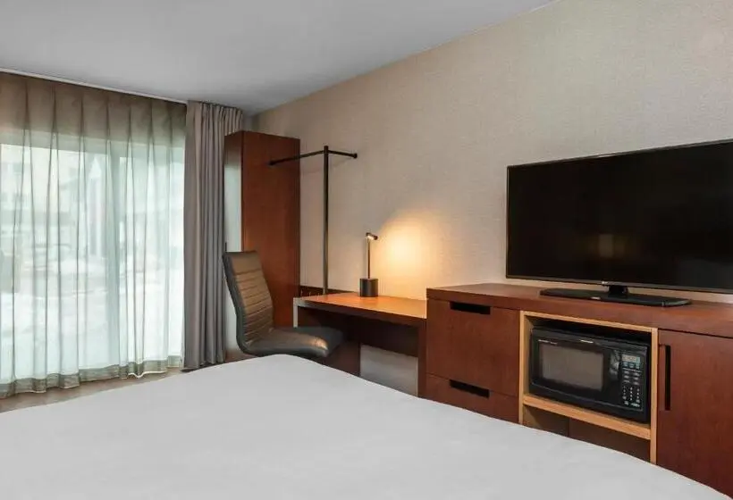 １階のスタンダードルーム, Comfort Inn Newmarket