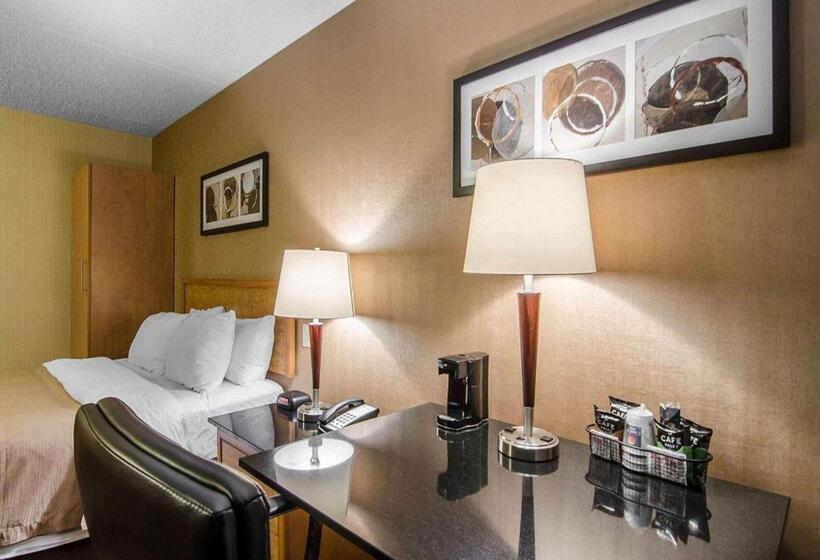 Standard Szoba King Size Bed, Comfort Inn