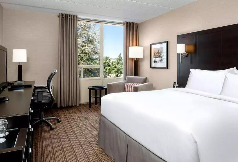 اتاق لوکس با تخت دو نفره بزرگ, Delta Hotels By Marriott Sault Ste. Marie Waterfront