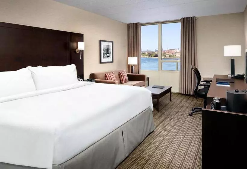 اتاق دلوکس با تخت کینگ و چشم‌انداز, Delta Hotels By Marriott Sault Ste. Marie Waterfront
