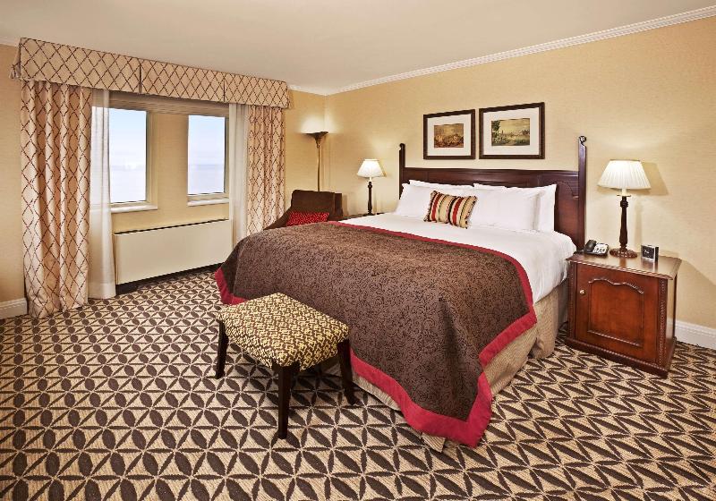 キングサイズベッドのスタンダードルーム, Fairmont Le Manoir Richelieu