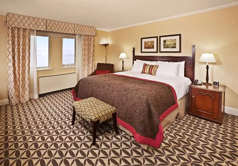 キングサイズベッドのスタンダードルーム, Fairmont Le Manoir Richelieu