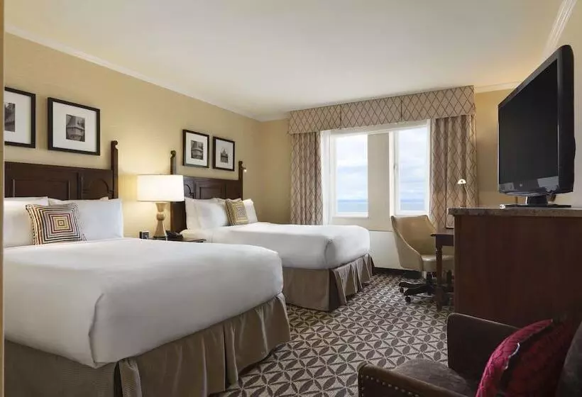 ダブルベッドスタンダードルーム, Fairmont Le Manoir Richelieu