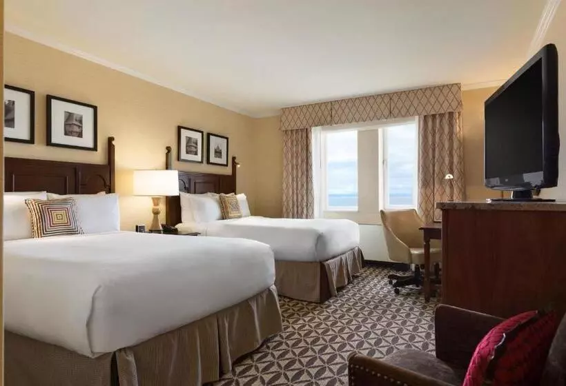 ２ダブルベッドのスタンダードルーム, Fairmont Le Manoir Richelieu