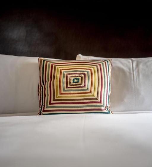 اتاق استاندارد با تخت دوبل, Fairmont Le Manoir Richelieu