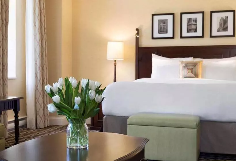 キングサイズベッドのスタンダードルーム, Fairmont Le Manoir Richelieu