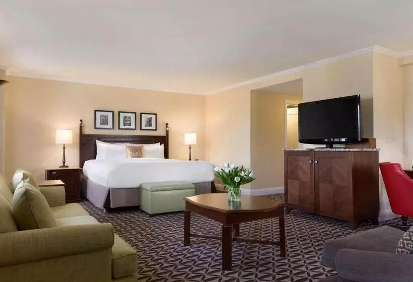 キングサイズベッドのデラックスルーム, Fairmont Le Manoir Richelieu