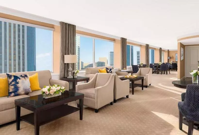 اتاق استاندارد با تخت بزرگ, Fairmont Winnipeg