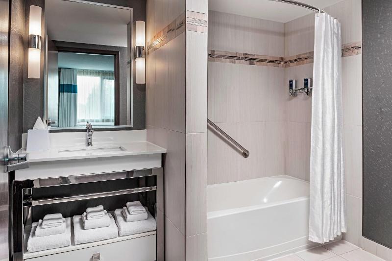 スイート, Four Points By Sheraton London