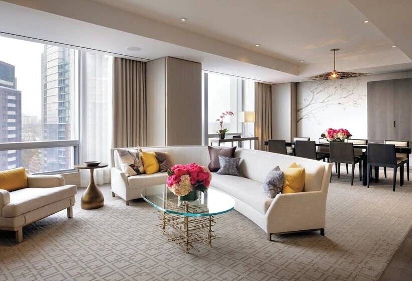 جناح, Four Seasons Hotel Toronto