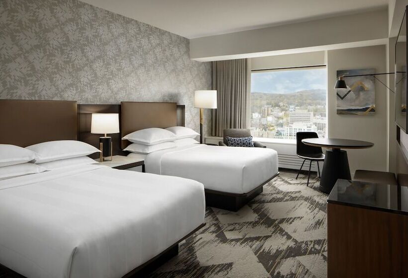 Номер Deluxe, Le Centre Sheraton Montreal