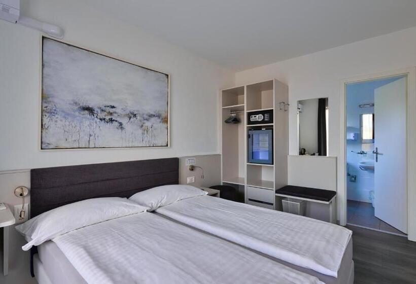 Budget Værelse, Luna Garni