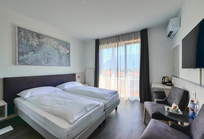 Standard Værelse m. Balkon, Luna Garni