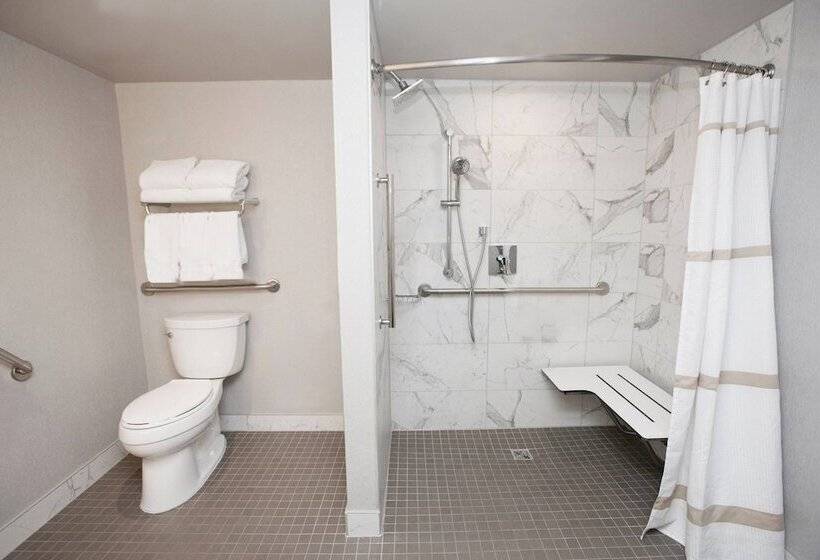 غرفه قياسيه سريرين مزدوجين, Niagara Falls Marriott On The Falls