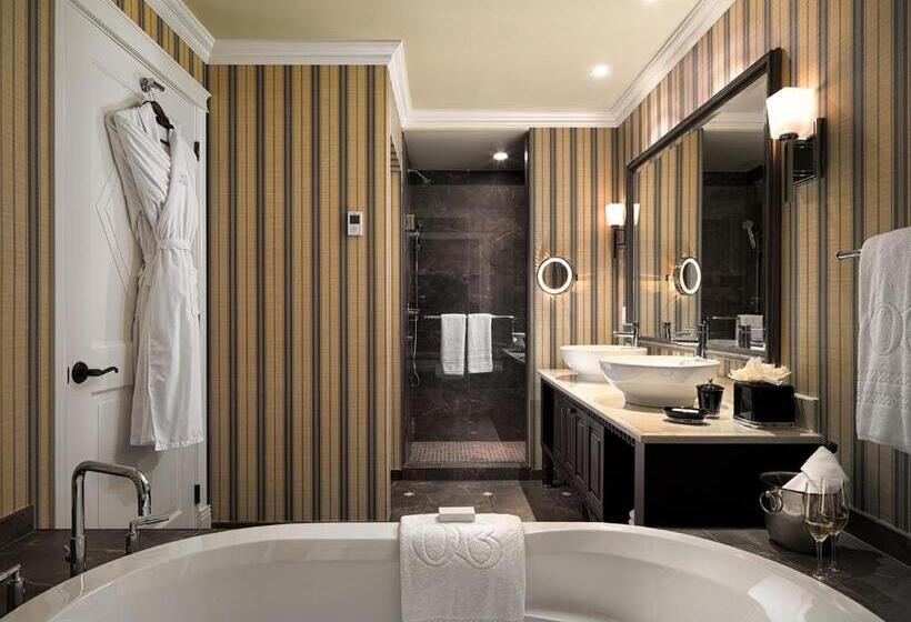 带大床的套房, Oak Bay Beach