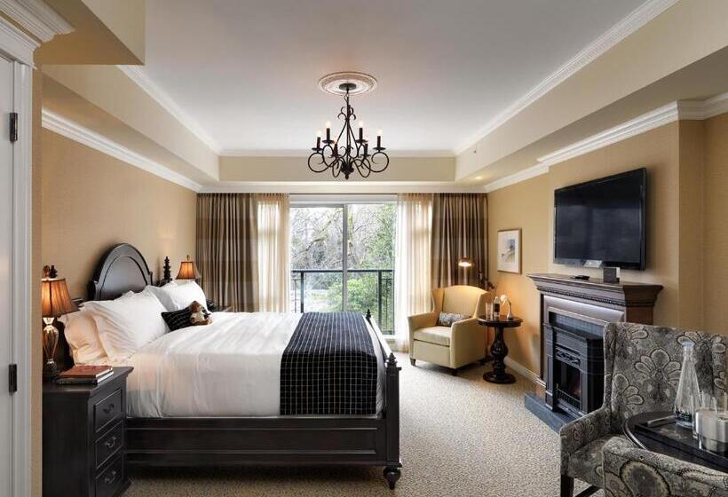 带大床的套房, Oak Bay Beach