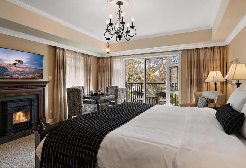 带大床的套房, Oak Bay Beach