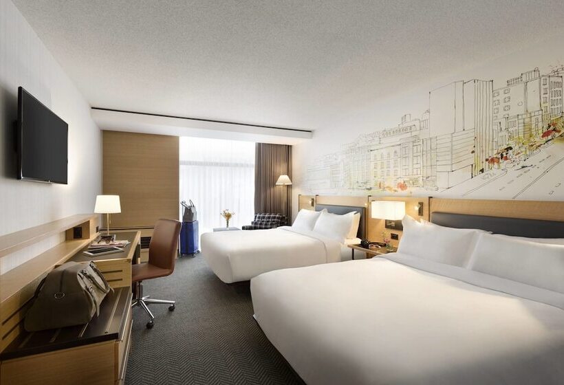 带2个双人床的标准工作室, Pur, Quebec, A Tribute Portfolio