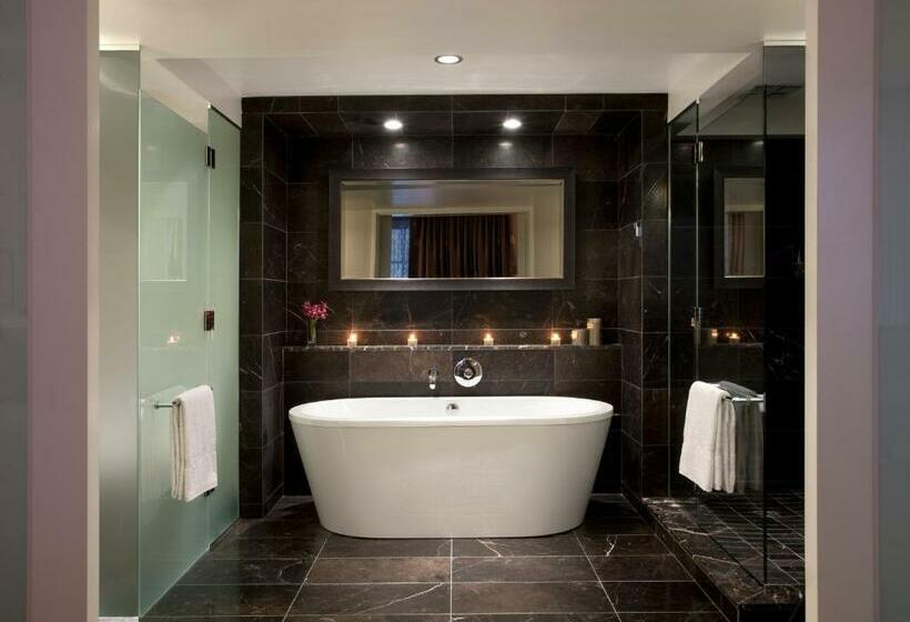 带大床的标准间, Rosewood Hotel Georgia