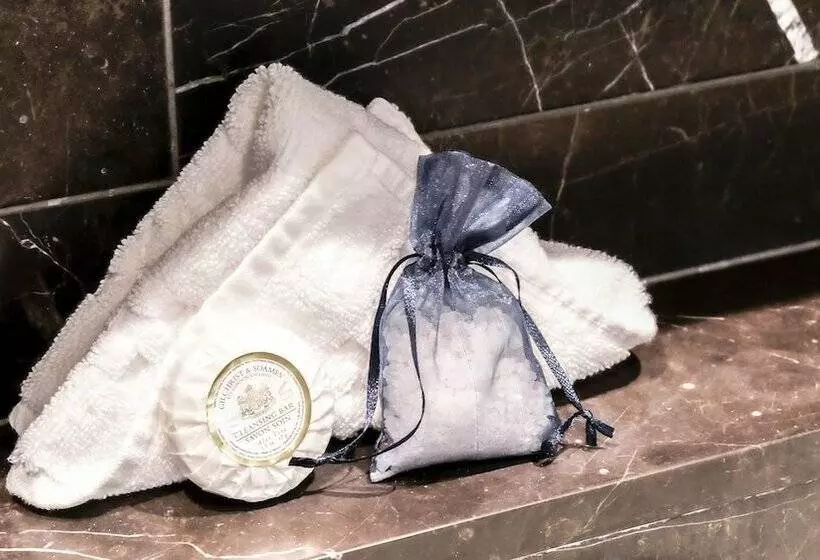 デラックスルーム, Rosewood Hotel Georgia