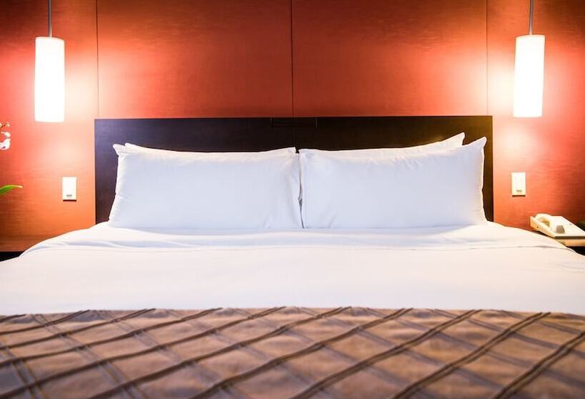 豪华房间, Ruby Foo's