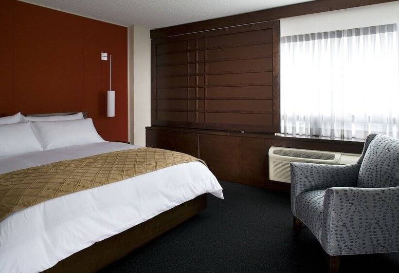 디럭스 룸, Ruby Foo's