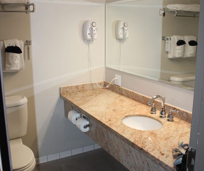 סוויטה אקזקיוטיב, The Royal Anne