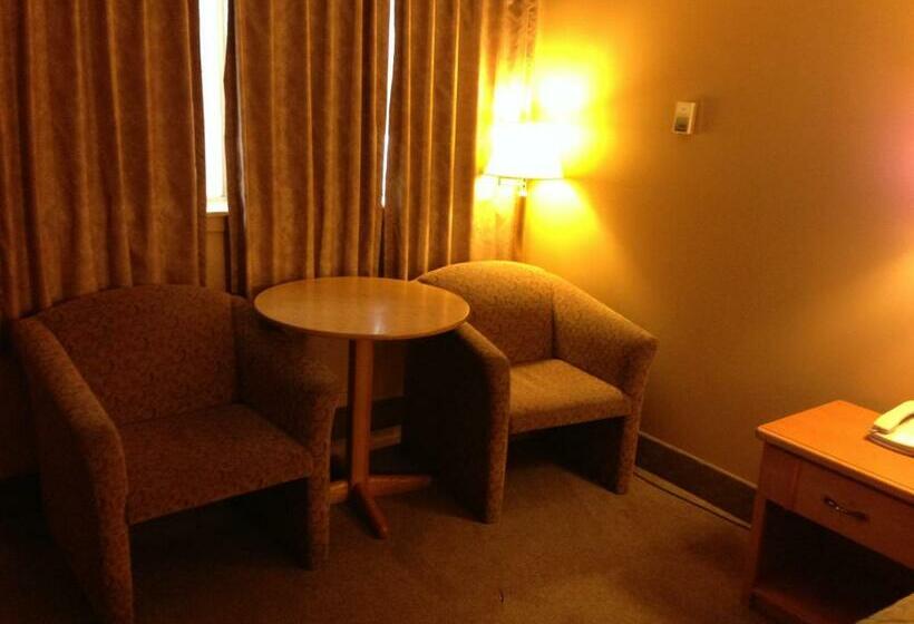 חדר סטנדרט, Travelodge By Wyndham Moose Jaw