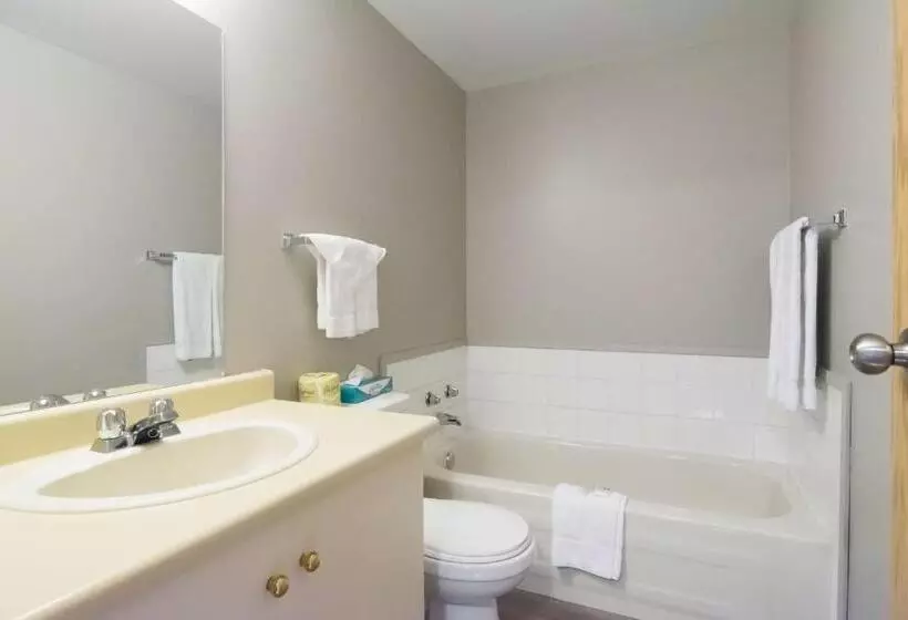 Standard-huone King-vuode, Motel 6saanichton, Bc Victoria Airport