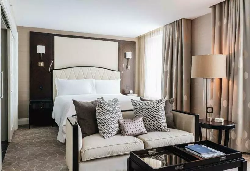 キングサイズベッドのデラックスルーム, Rosewood Hotel Georgia