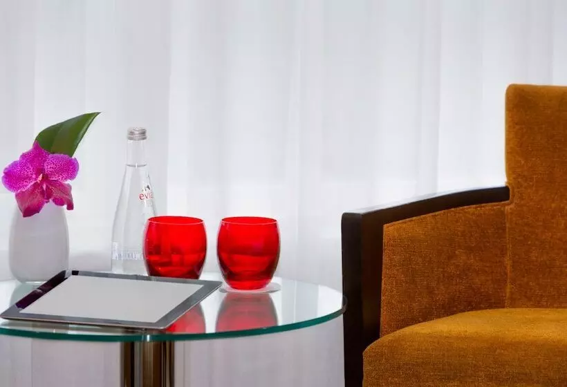 اتاق استاندارد, Auteuil Manotel