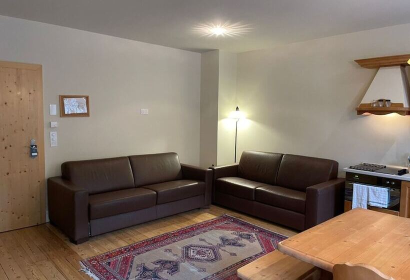 شقة غرفتين, Bernina 1865 By Kleos Group Collection