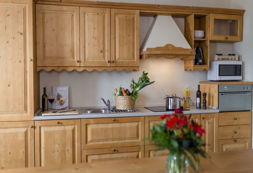 شقة غرفتين, Bernina 1865 By Kleos Group Collection