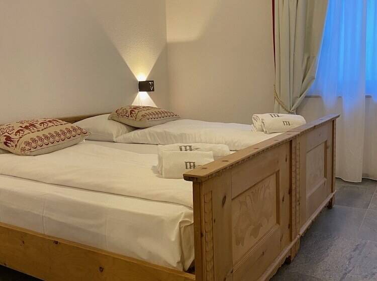 شقة غرفتين, Bernina 1865 By Kleos Group Collection