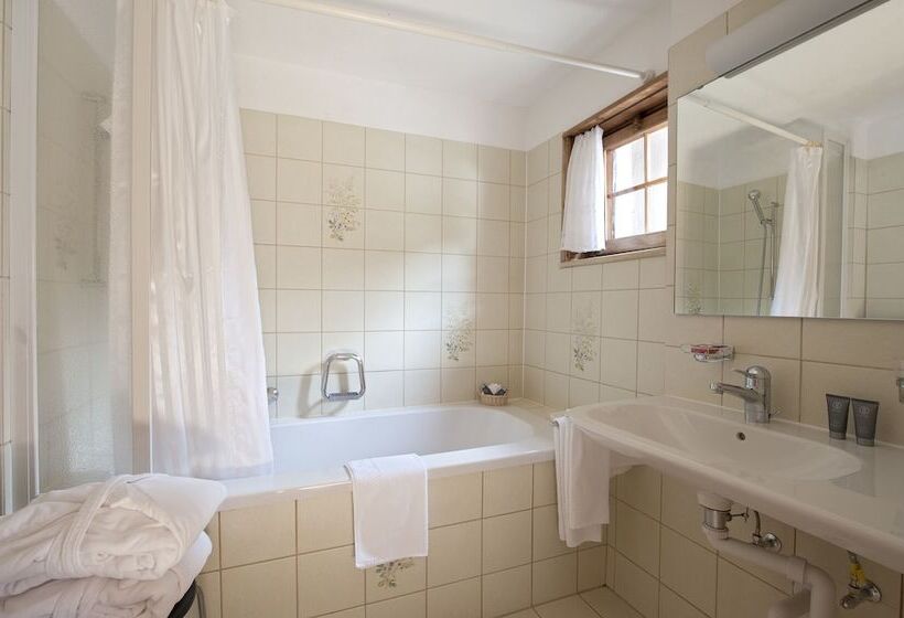 高级大房间, Chesa Grischuna