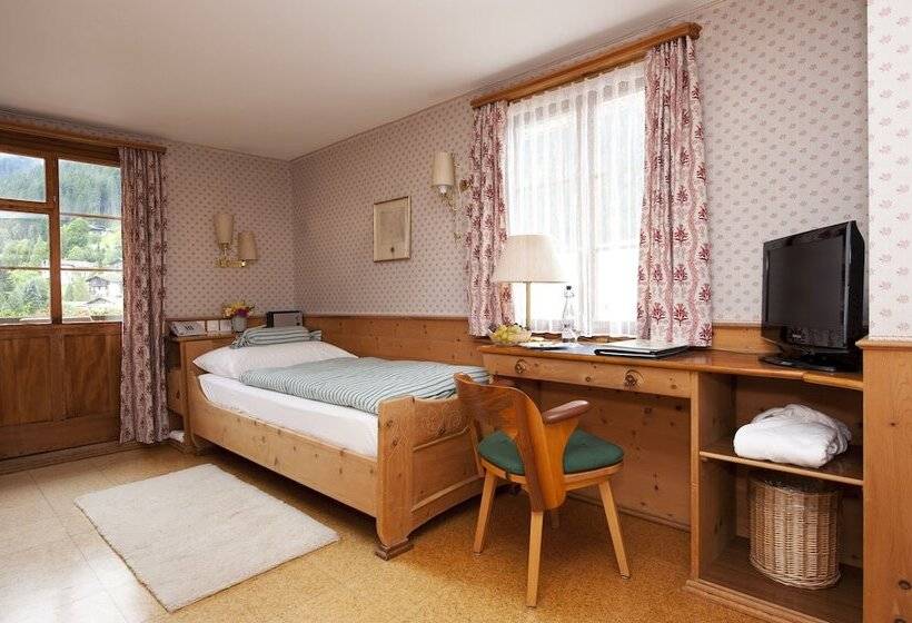 标准单人间, Chesa Grischuna