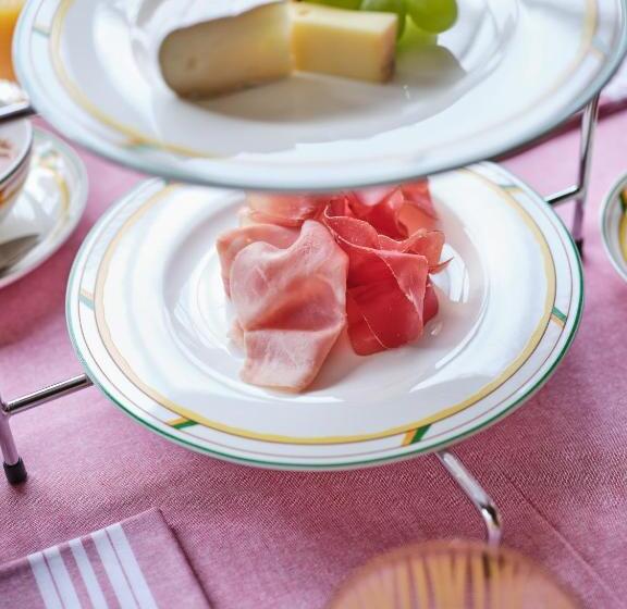 标准间, Chesa Grischuna