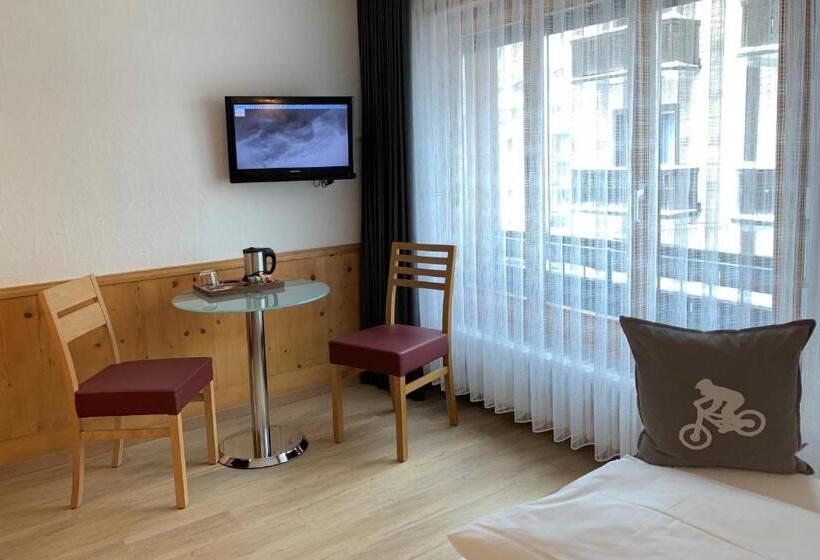 Quarto Estandar Individual, Crystal