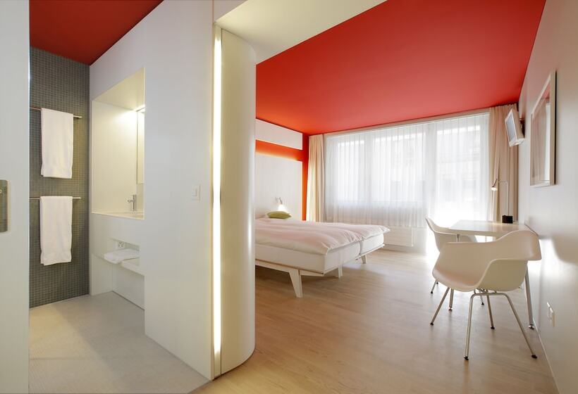 スタンダードルーム, Dom