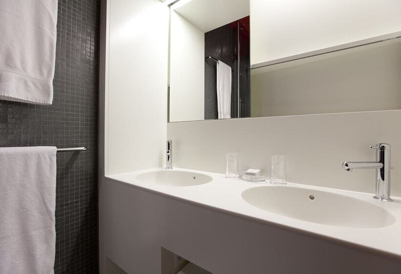 スタンダードルーム, Dom