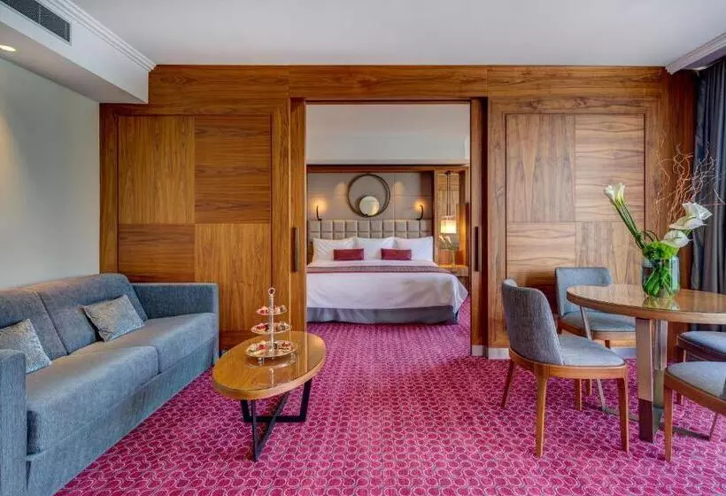 Executive Suite